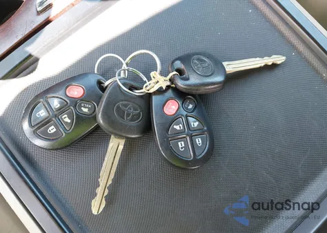 2014 Toyota Sienna Xle V6 8 Passenger из США, поврежденный, VIN 5TDYK3DC4ES442982